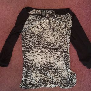 Elbow length T-shirt